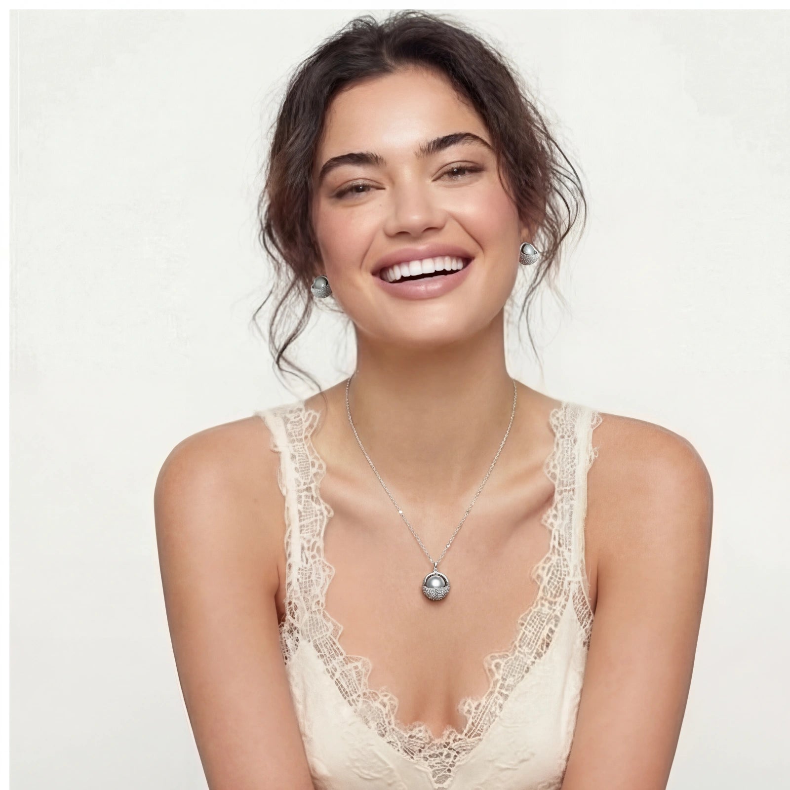 Lunar Pearl Set